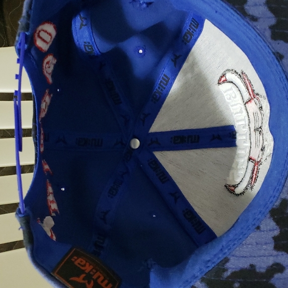 Hat - Picture 4 of 4